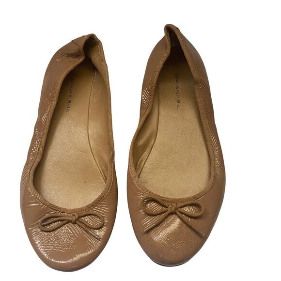 Banana Republic Tan Ballet Flats Sz 8.5 - Picture 1 of 7